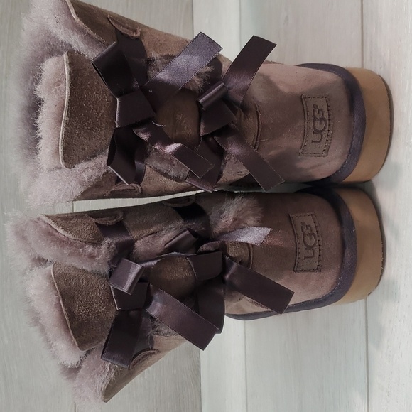 NEW Ugg Australia Bailey Bow II Short Sheepskin Boots shoes sz 6 - Picture 5 of 15